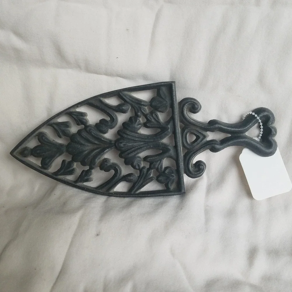 Cast Iron Trivet Ornate Floral Design Vintage‎ Style Decorative Kitchenware